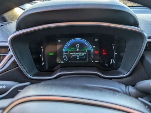 Used 2024 Toyota Corolla Cross XSE image 20