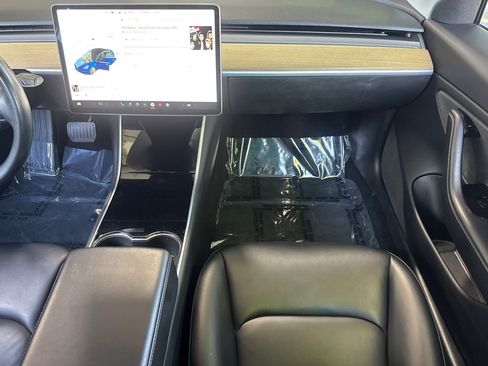 Used 2018 Tesla Model 3 Long Range RWD image 29