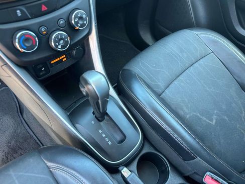 Used 2020 Chevrolet Trax LT w/ Driver Confidence Package FWD image 29
