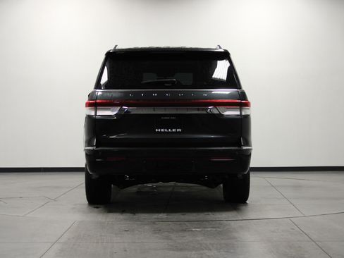 Used 2023 Lincoln Navigator Reserve image 5