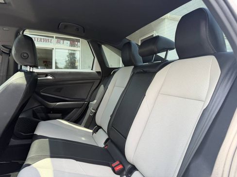 Used 2019 Volkswagen Jetta R-Line FWD image 21