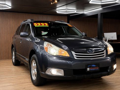 Used 2011 Subaru Outback 2.5i Premium w/ All-Weather Pkg AWD/4WD image 19