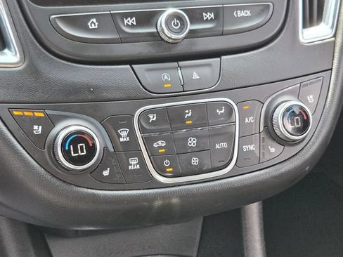 Used 2024 Chevrolet Malibu LT FWD image 30