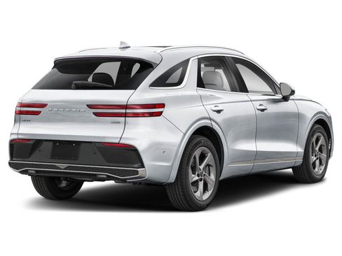 Used 2026 Genesis GV70 2.5T Advanced AWD/4WD image 2