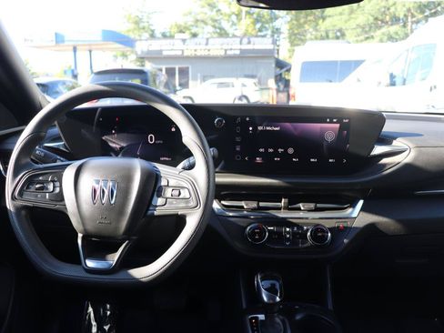 Used 2026 Buick Envista Preferred FWD image 17