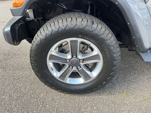 Used 2020 Jeep Wrangler Unlimited Sahara AWD/4WD image 26