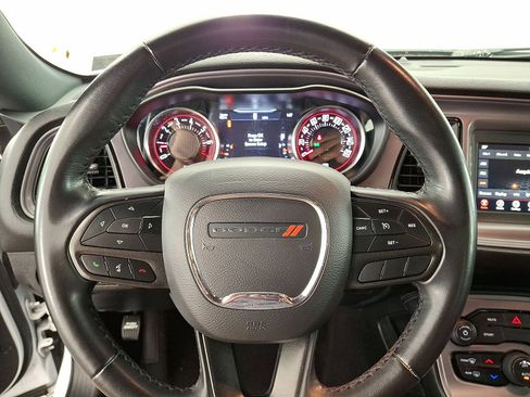 Used 2023 Dodge Challenger SXT image 16