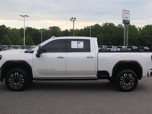 Used 2024 GMC Sierra 2500 Denali Ultimate w/ Max Trailering Package AWD/4WD image 4