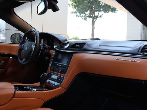 Used 2014 Maserati GranTurismo Sport image 12