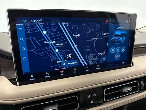 Used 2022 Lincoln Nautilus Reserve w/ Luxury Package image 24