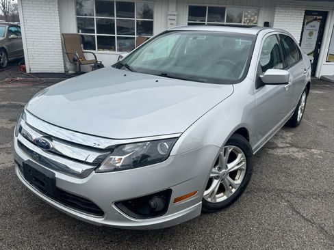 Used 2012 Ford Fusion SE image 2