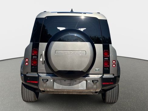 Used 2023 Land Rover Defender 110 S AWD/4WD image 6