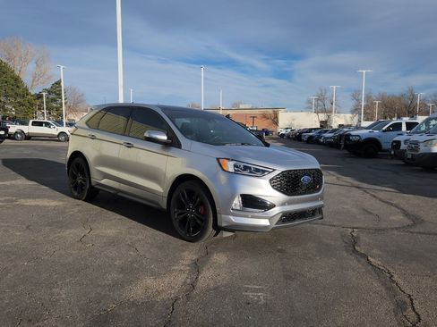 Certified 2022 Ford Edge ST w/ Equipment Group 401A image 19