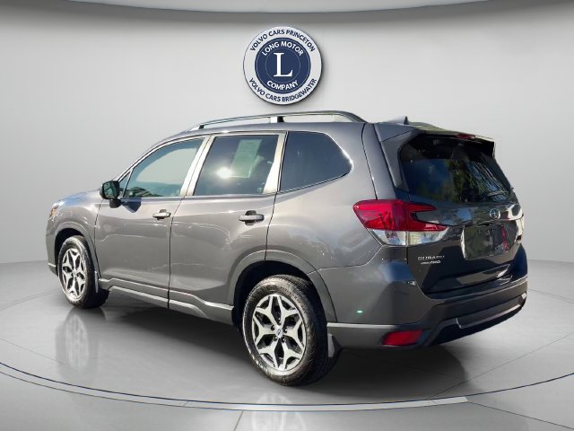 Used 2021 Subaru Forester Premium AWD/4WD image 4