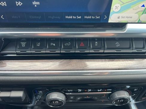 Used 2025 Chevrolet Silverado 2500 LTZ w/ LTZ Premium Package image 14