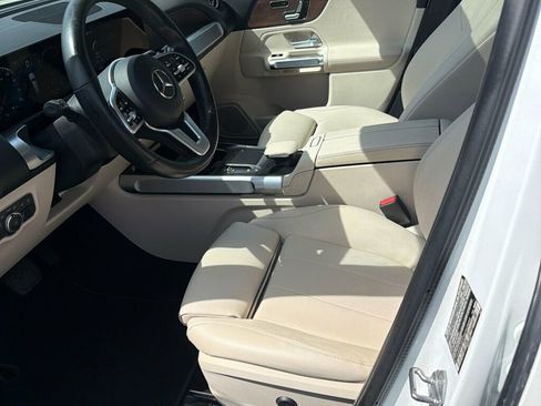 Used 2023 Mercedes-Benz GLB 250 GLB 250 SUV image 9