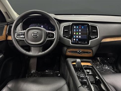 Used 2024 Volvo XC90 B5 Plus image 5