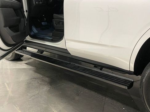 Used 2024 Chevrolet Tahoe High Country image 22