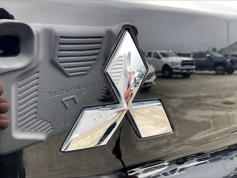 Used 2023 Mitsubishi Eclipse Cross SEL image 29