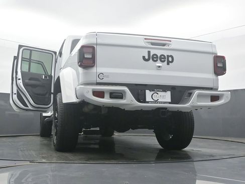 Used 2023 Jeep Gladiator Overland AWD/4WD image 58