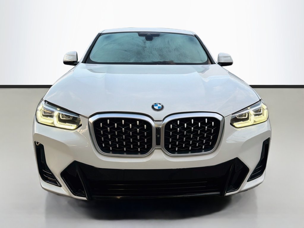 Used 2022 BMW X4 xDrive30i w/ M Sport Package 2 AWD/4WD image 2