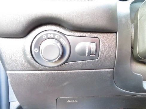 Used 2024 Dodge Durango SXT image 18