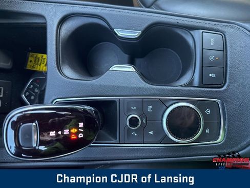 Used 2024 Cadillac XT4 Premium Luxury FWD image 38