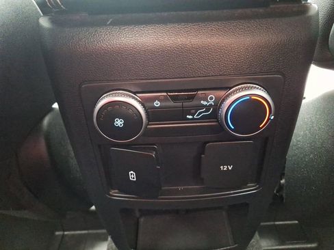 Used 2020 Ford Explorer XLT w/ Equipment Group 202A image 18