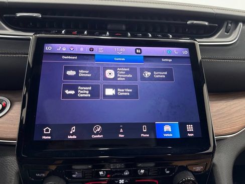 Used 2025 Jeep Grand Cherokee Summit AWD/4WD image 37
