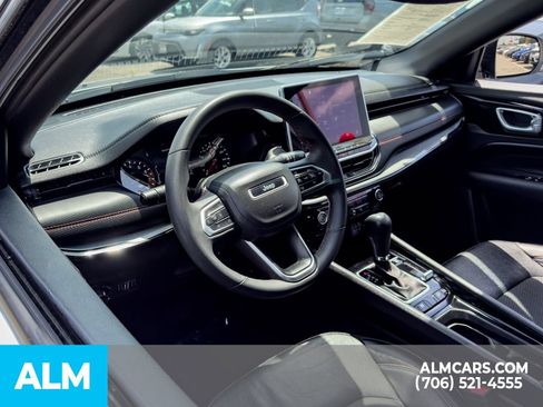 Used 2024 Jeep Compass Trailhawk AWD/4WD image 12