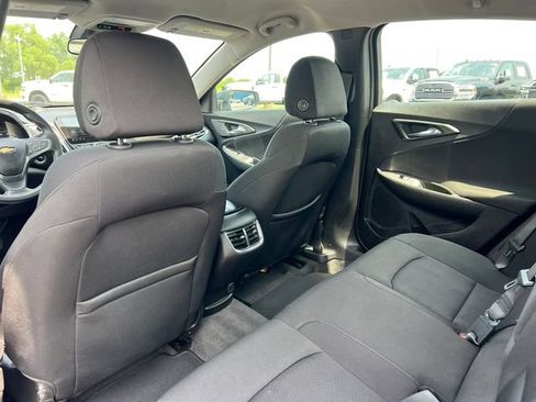 Used 2020 Chevrolet Malibu LT FWD image 32