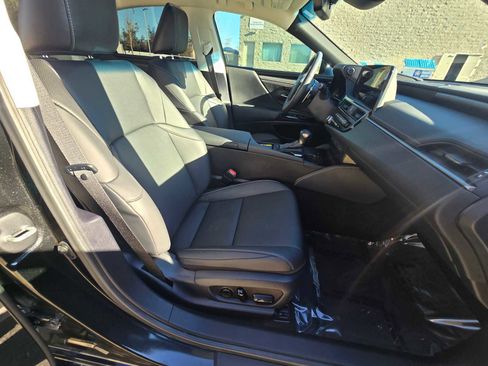 Used 2025 Lexus ES 350 w/ Premium Package image 11