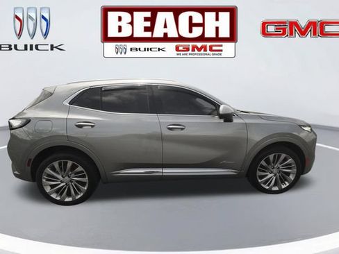 Used 2024 Buick Envision Avenir AWD/4WD image 2