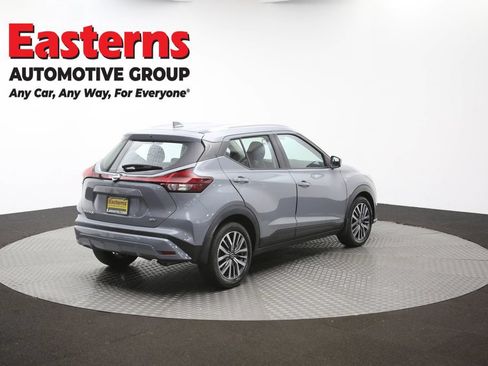 Used 2021 Nissan Kicks SV FWD image 40