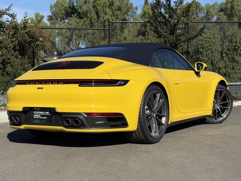 Certified 2021 Porsche 911 Carrera image 7