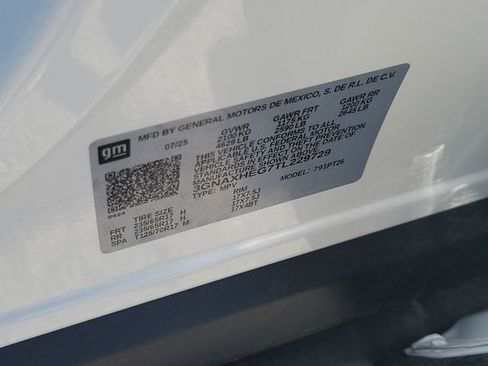 Used 2026 Chevrolet Equinox LT w/ Convenience Package II FWD image 35