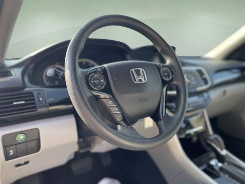 Used 2016 Honda Accord LX image 15