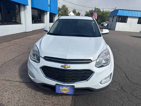 Used 2017 Chevrolet Equinox LT w/ Convenience Package image 3