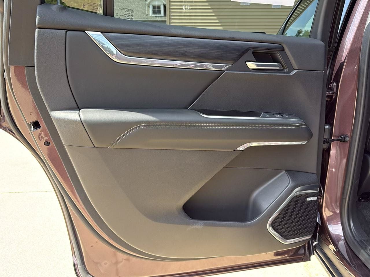Used 2024 GMC Acadia Elevation AWD/4WD image 16