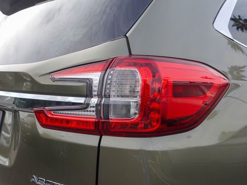 Certified 2023 Subaru Ascent Premium image 5