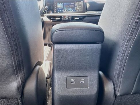 Used 2025 Nissan Kicks SR FWD image 21