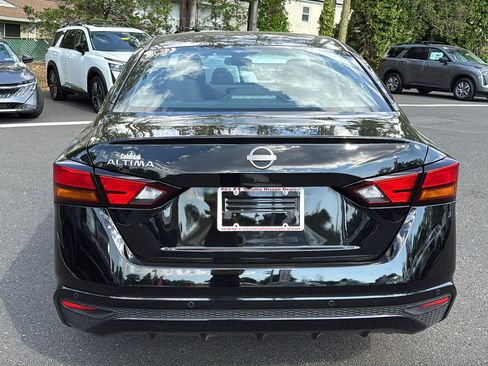 Certified 2024 Nissan Altima 2.5 S FWD image 23