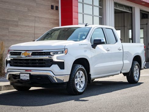 Used 2023 Chevrolet Silverado 1500 LT w/ Protection Package AWD/4WD image 8