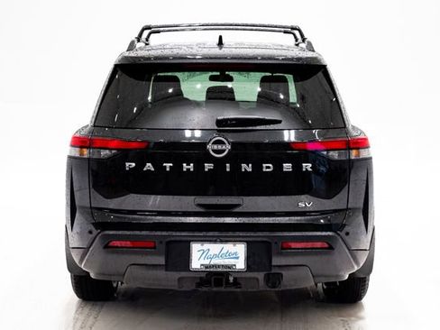 Used 2022 Nissan Pathfinder SV w/ SV Premium Package FWD image 30