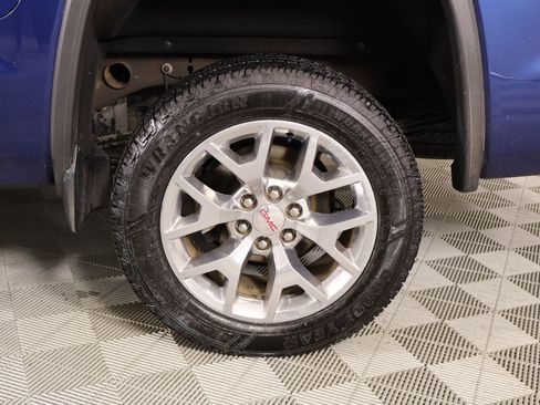 Used 2017 GMC Sierra 1500 SLT w/ SLT Premium Package image 17