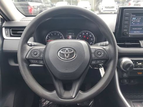 Used 2021 Toyota RAV4 LE AWD/4WD image 24