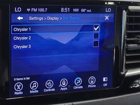 Used 2017 Chrysler Pacifica Touring-L FWD image 47