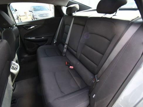 Used 2025 Chevrolet Malibu LT FWD image 15