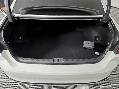 Used 2024 Lexus ES 300h w/ Premium Package image 32