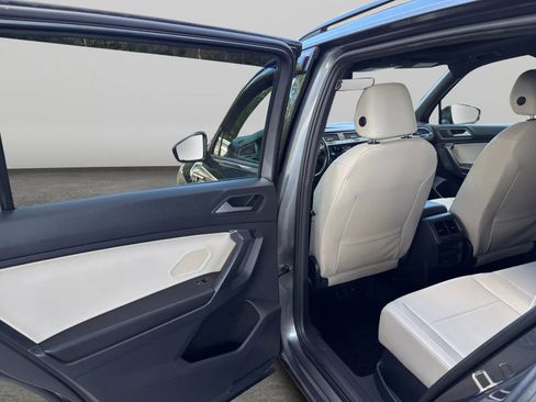 Used 2021 Volkswagen Tiguan SE R-Line AWD/4WD image 14